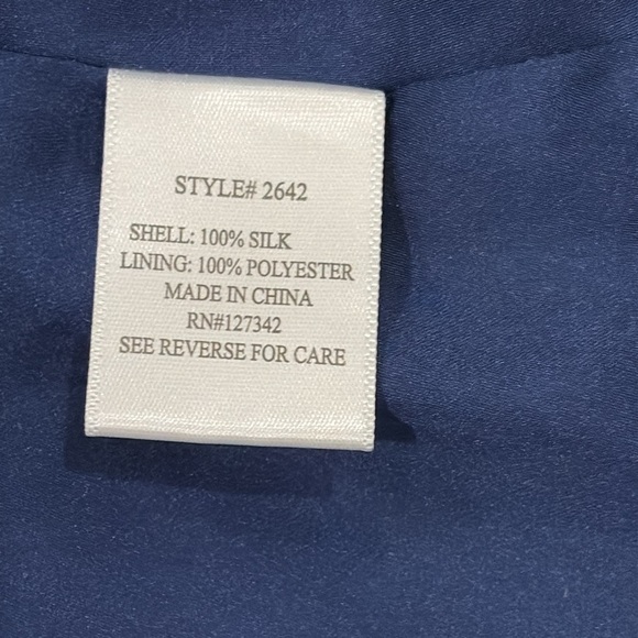 Beyond Vintage Fashioned by Scoop Top 100% silk - Picture 7 of 8